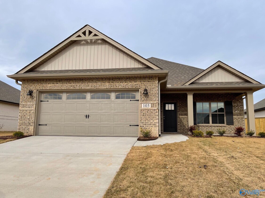 Primary Photo - 103 Caspian Ln