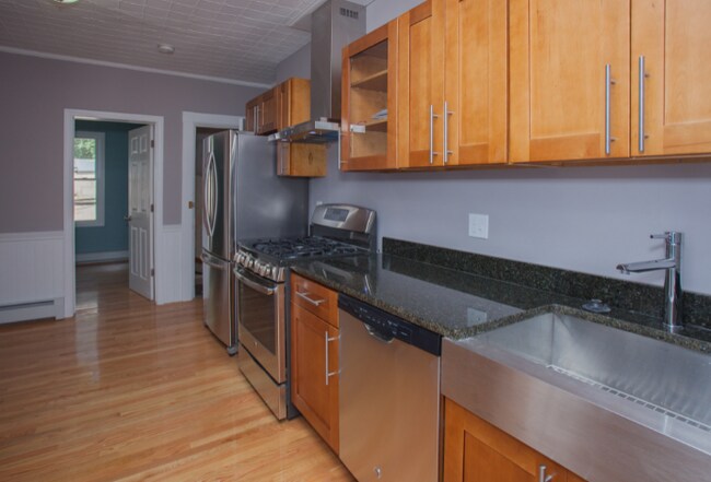 Building Photo - 175 Rindge Ave