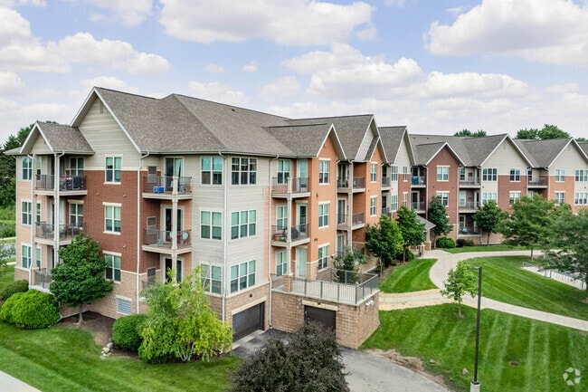 Building Photo - The Vue at Pinnacle Park