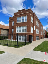 Building Photo - 6016 W Wabansia Ave