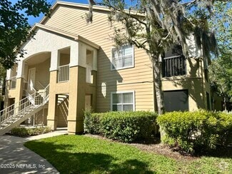Building Photo - 11 Arbor Club Dr