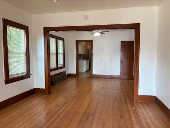 Foto del edificio - Charming 3-Bedroom House!