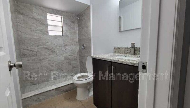 Building Photo - 510 North Rosland Drive