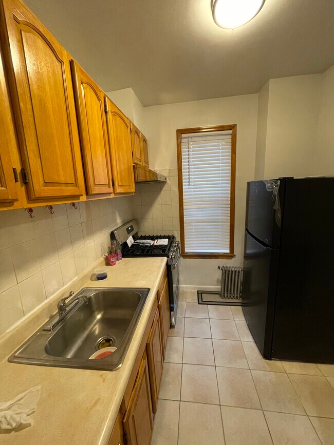 Kitchen (New Appliances) - 21521 Jamaica Ave