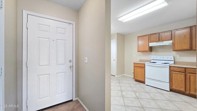 Building Photo - 1017 E Pinto Ct