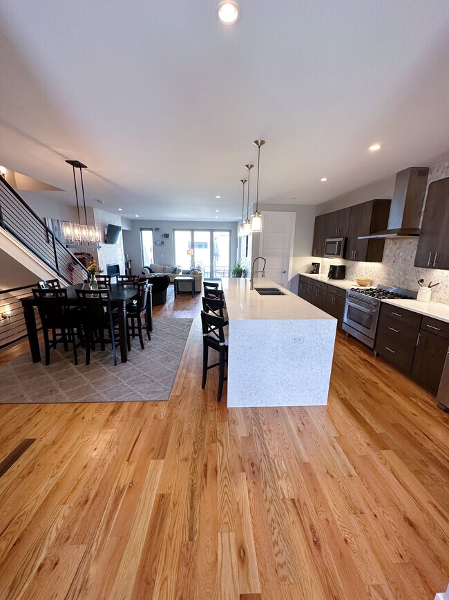 Main floor - 2930 S Lincoln St