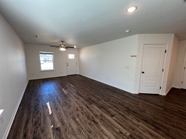 Building Photo - New 3 Bedroom Townhome ($999 Per Month)