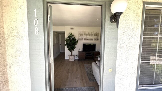 Foto del edificio - 18252 Parkview Ln