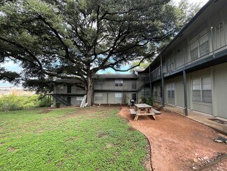 Building Photo - 509 Cedar Dr