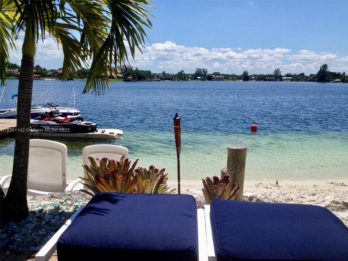Foto principal - 9420 SW 136th St