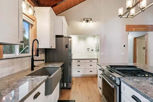 Foto del edificio - 1617 Cree St