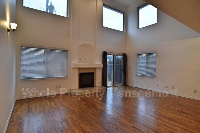 Building Photo - 5318 Stuart St
