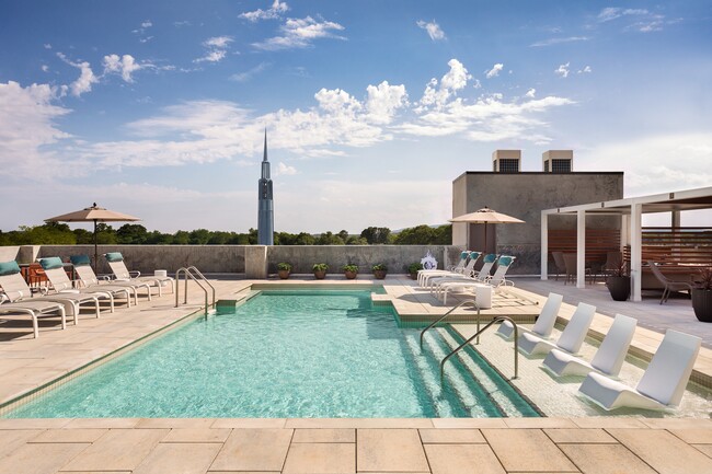 Building Photo - Vista At Councill Square