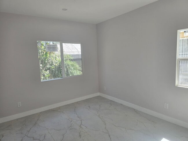 133TH - HAWTHORN - 133TH - HAWTHORN Apartment