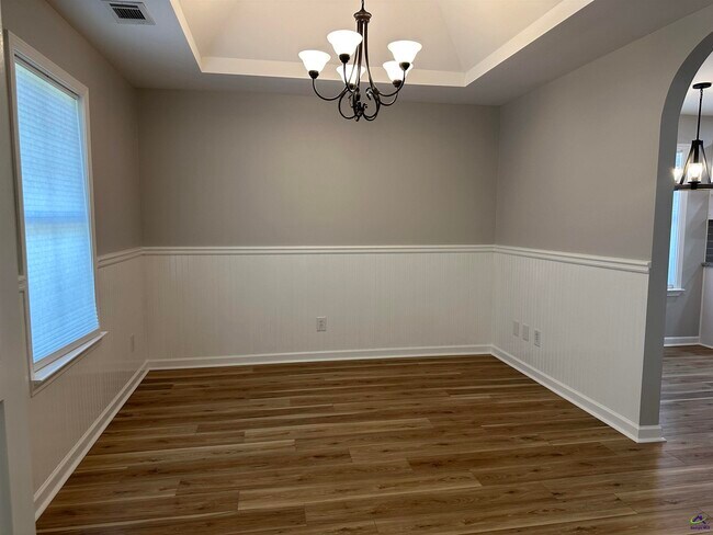 Foto del edificio - 221 Courthouse Ln