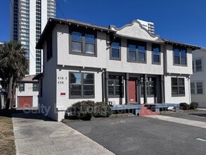 Building Photo - 436 N Grandview Ave