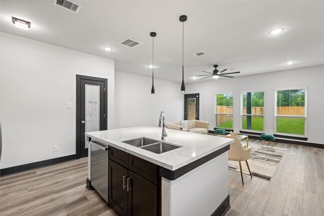 Building Photo - 4435 Maggie St