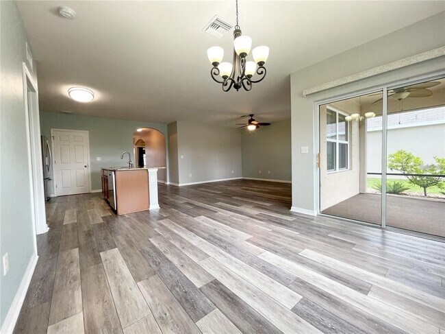 Building Photo - 7245 Mikasa Dr