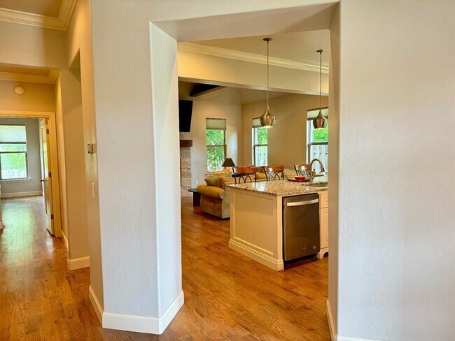 Building Photo - 1317 Chelham Ln