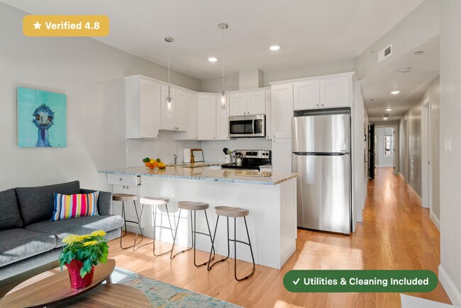 Foto del edificio - Furnished Private Bedroom in East Boston