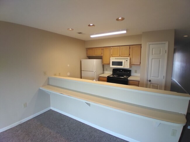 Foto del edificio - First Floor, 1 Bedroom, 1 Bath Condo with ...