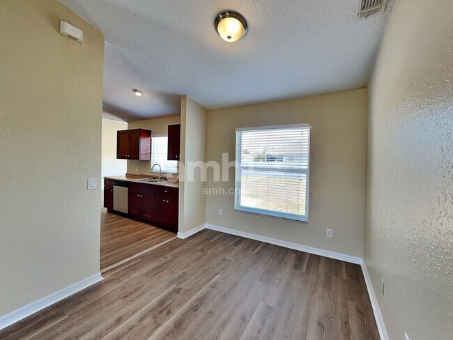 Building Photo - 3965 SW Laffite St