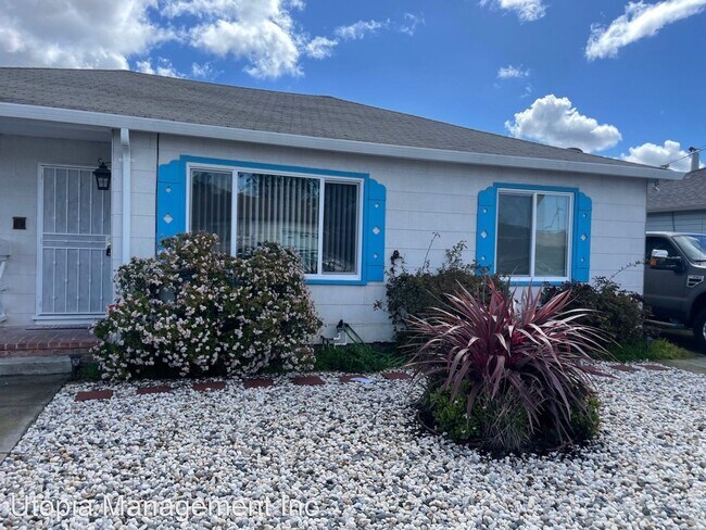 Building Photo - 2 br, 1 bath House - 1720 142nd Street