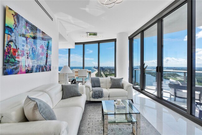 Building Photo - 15701 Collins Ave