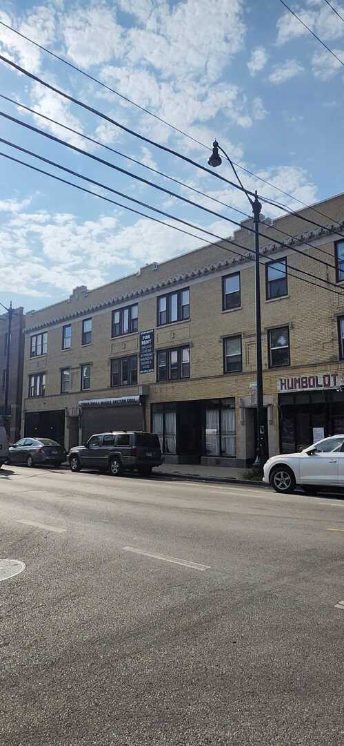 Building Photo - 3009 W Armitage Ave