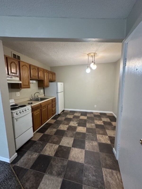 Foto del edificio - 1450 Meadowview Dr