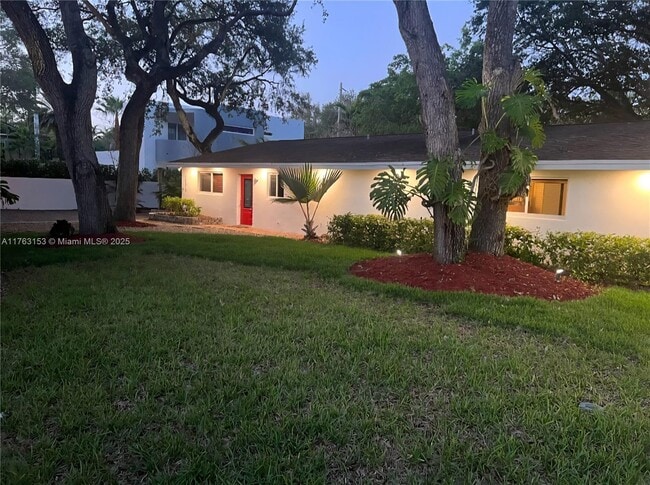 Building Photo - 16575 Old Cutler Rd