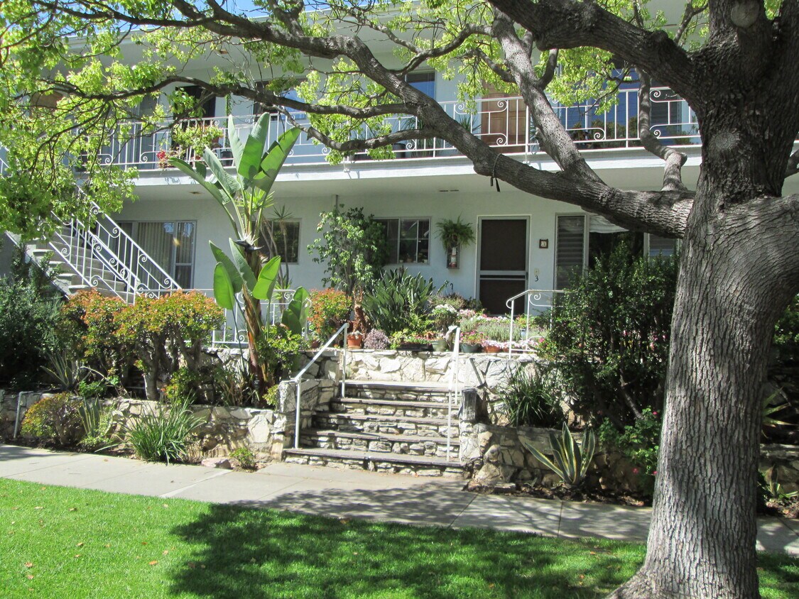 Primary Photo - 1303 Washington Ave