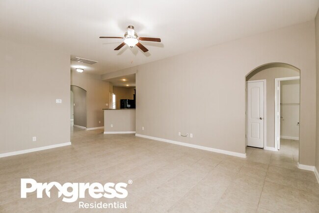 Foto del edificio - 4612 Beaver Creek Ave