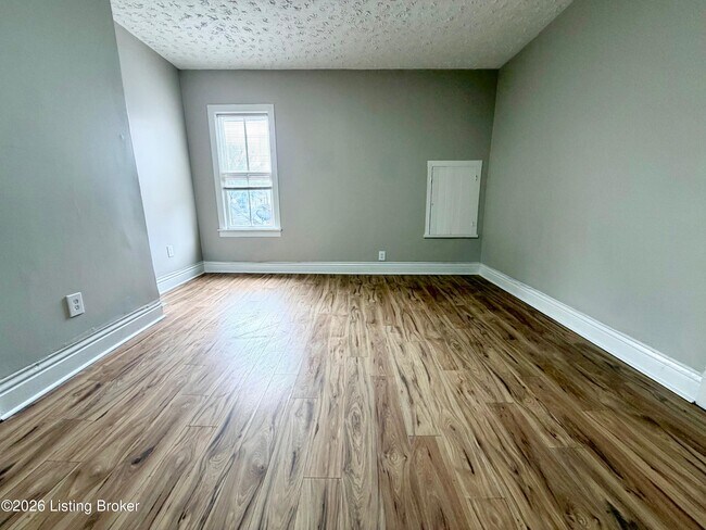 Foto del edificio - 2631 W Madison St