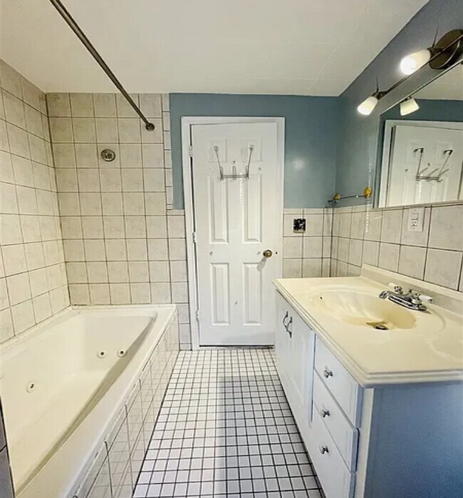 Vista del baño - 487 Mercer St