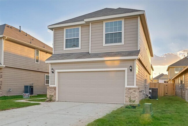 Building Photo - 23651 Buttress Root Dr