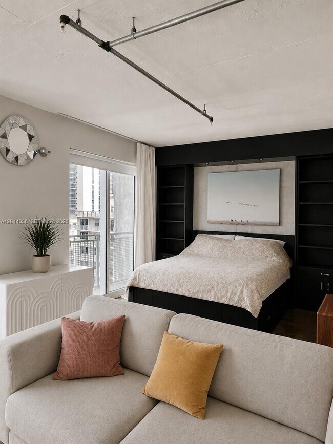 Foto del edificio - 455 NE 25th St
