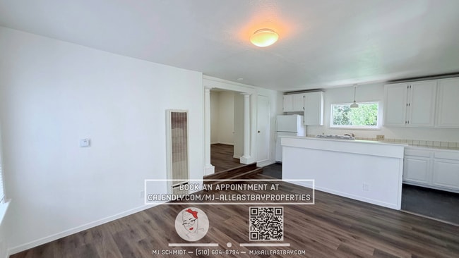 Building Photo - Bright top floor 1 bedroom in the heart of Piedmont!