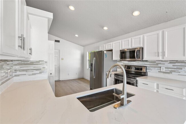 Building Photo - 3078 Mandolin Dr