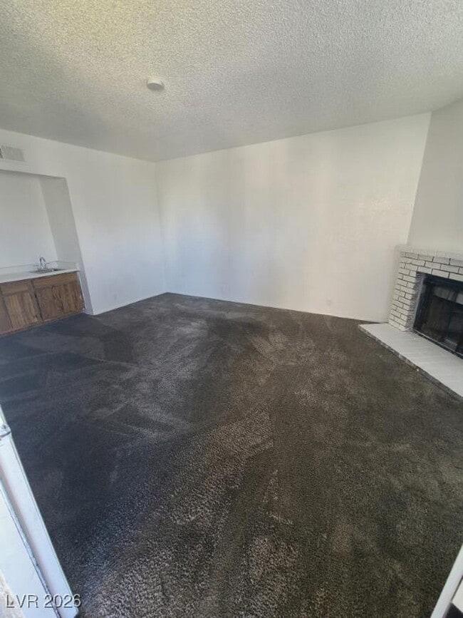 Foto del edificio - 6201 Bellota Dr