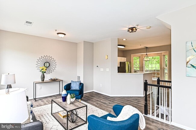 Building Photo - 1908 Mississippi Ave SE