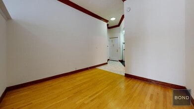 Building Photo - 148 W 68th St