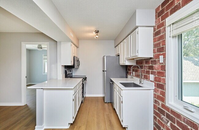 Foto del edificio - 5220 Boulder Dr