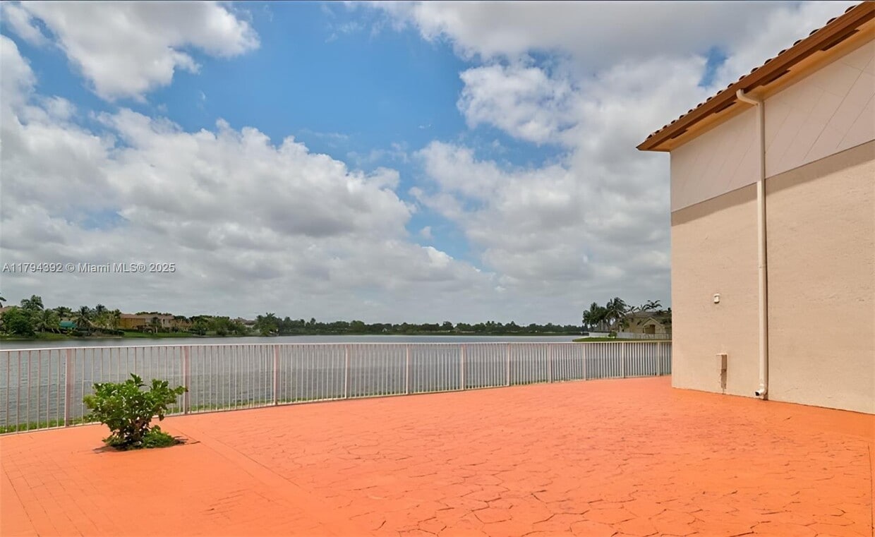 Building Photo - 13500 SW 51st St