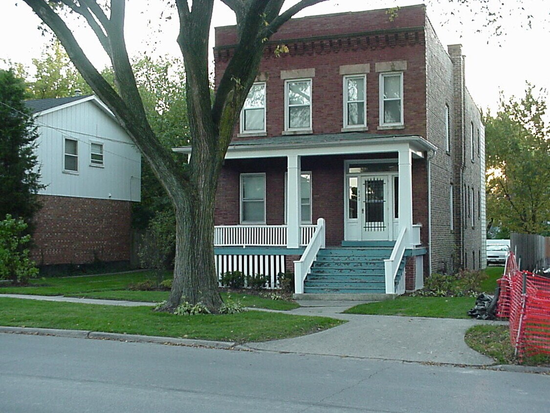 Primary Photo - 620 S Madison St