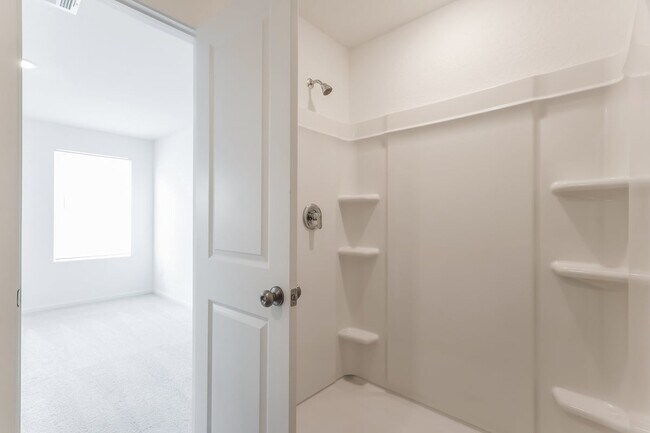 Foto del edificio - 8022 Biggio Ln