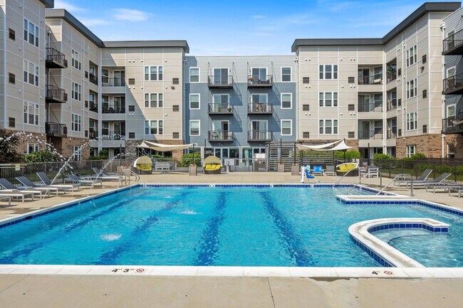 Foto del edificio - 28294 Ferry Rd