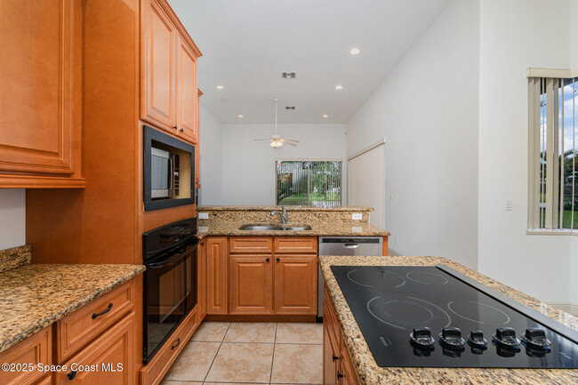 Building Photo - 3641 Gatlin Dr