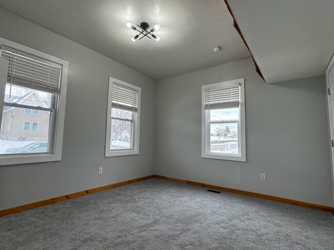 Foto del edificio - 152 Broadway