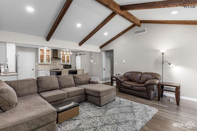 Foto del edificio - 5504 Hooper Dr